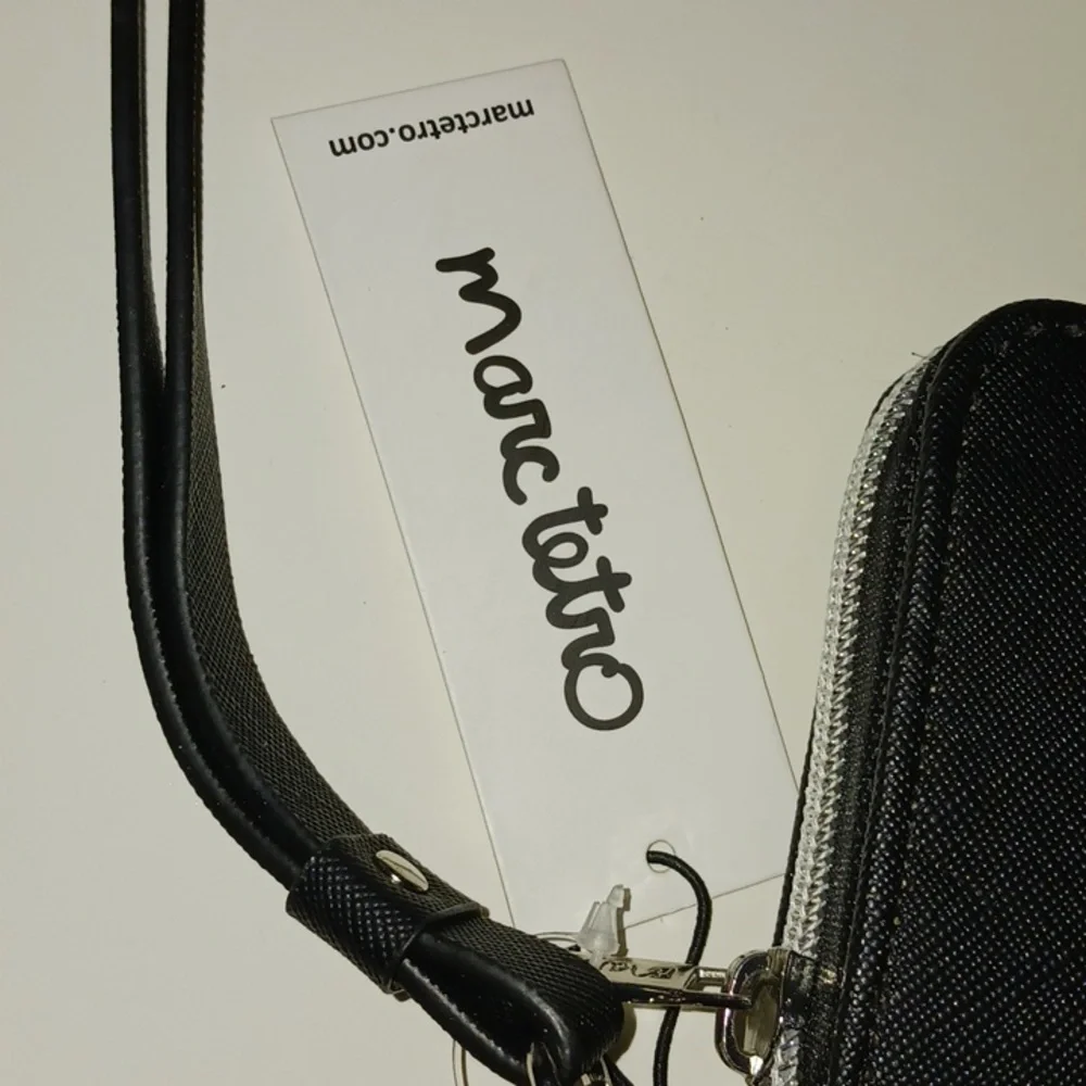 Marc Tetro Zip Around Wallet with Wrist Strap Vegan NWT Frenchie - Picture 12 of 14